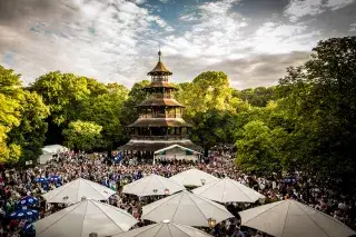 20201204-kocherlball-4-3 Kocherlball im Englischen Garten